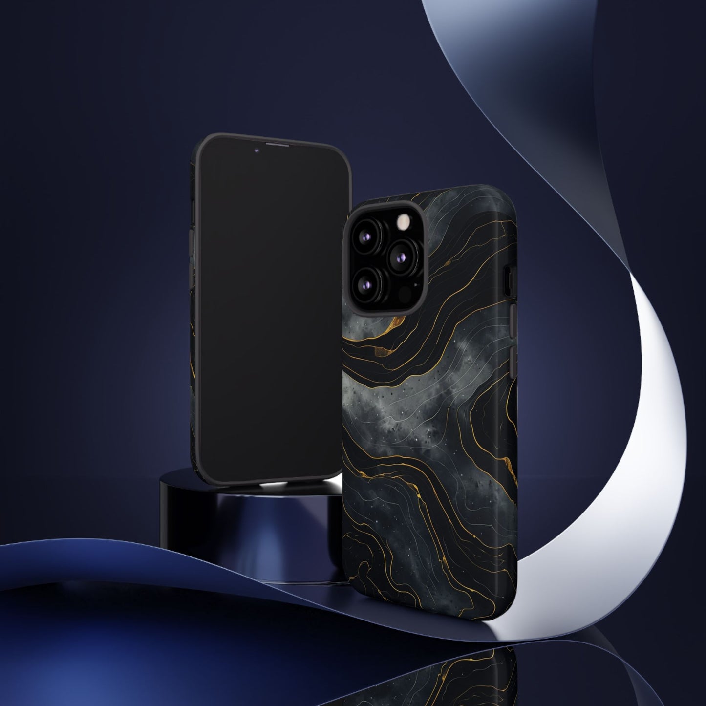 Phone Case Dark Elegance with Gold Accents – Stylish & Protective Cover