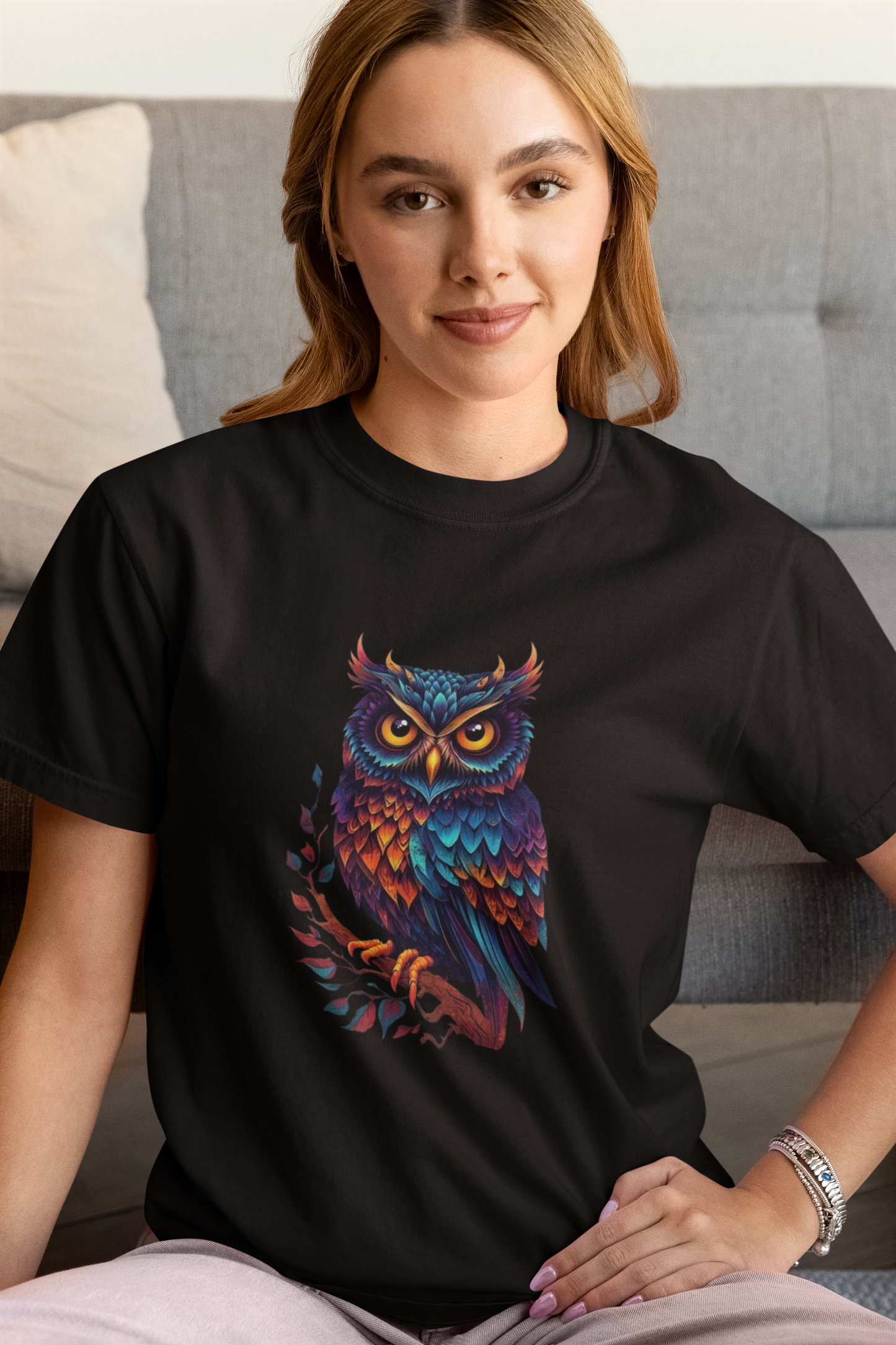 Shirt "Colorful Owl" – Vibrant Graphic Tee for Nature & Animal Lovers