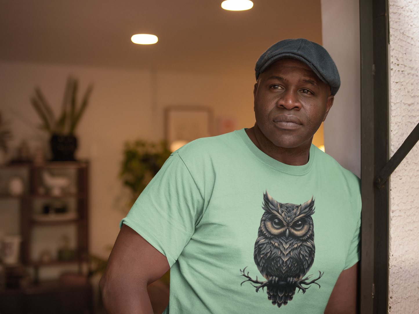 Shirt "Owl" – Minimal Graphic Tee for Nature & Wildlife Lovers