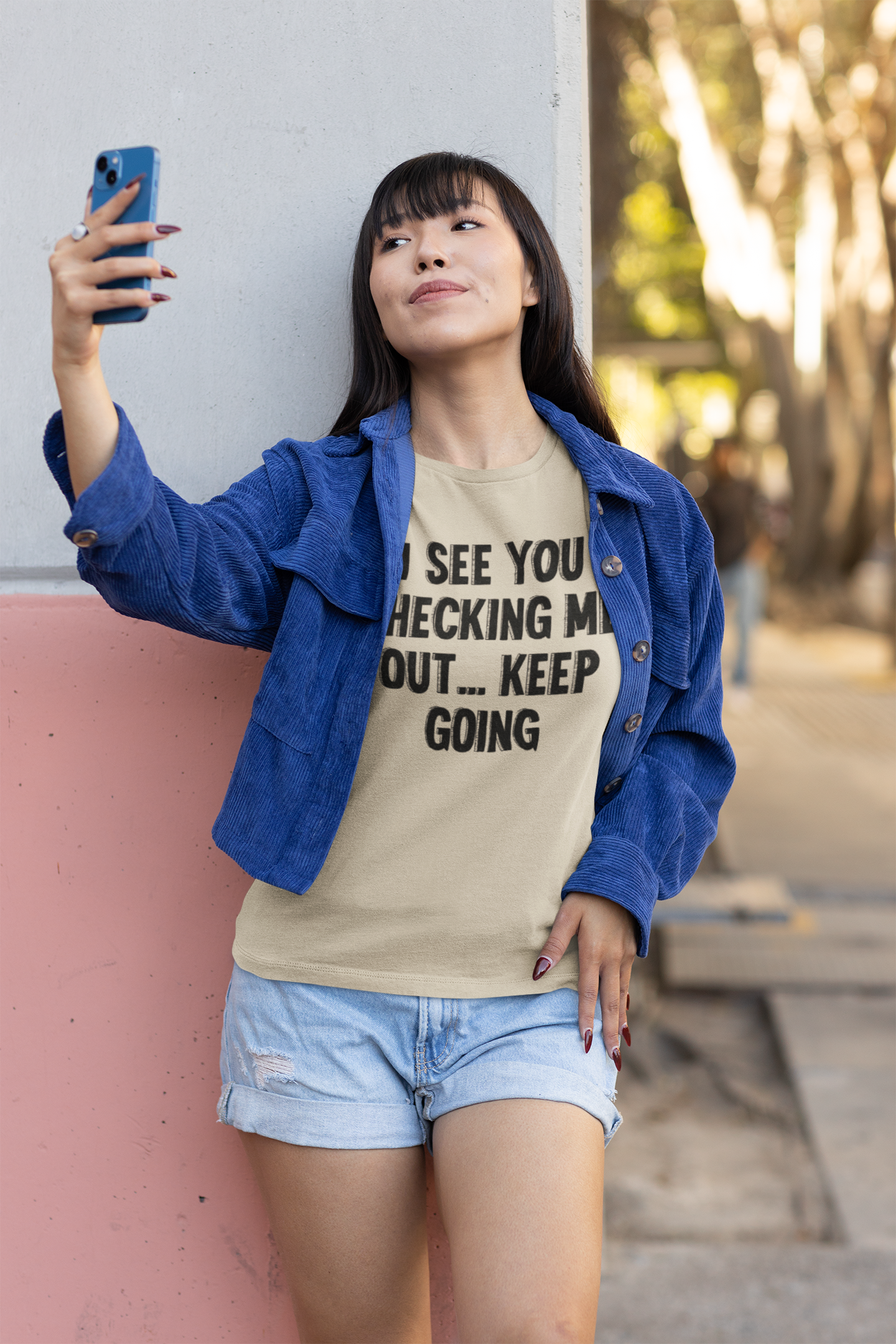 Shirt "I See You Checking Me Out… Keep Going" – Bold & Playful Tee
