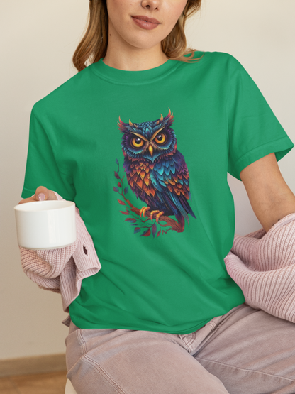 Shirt "Colorful Owl" – Vibrant Graphic Tee for Nature & Animal Lovers